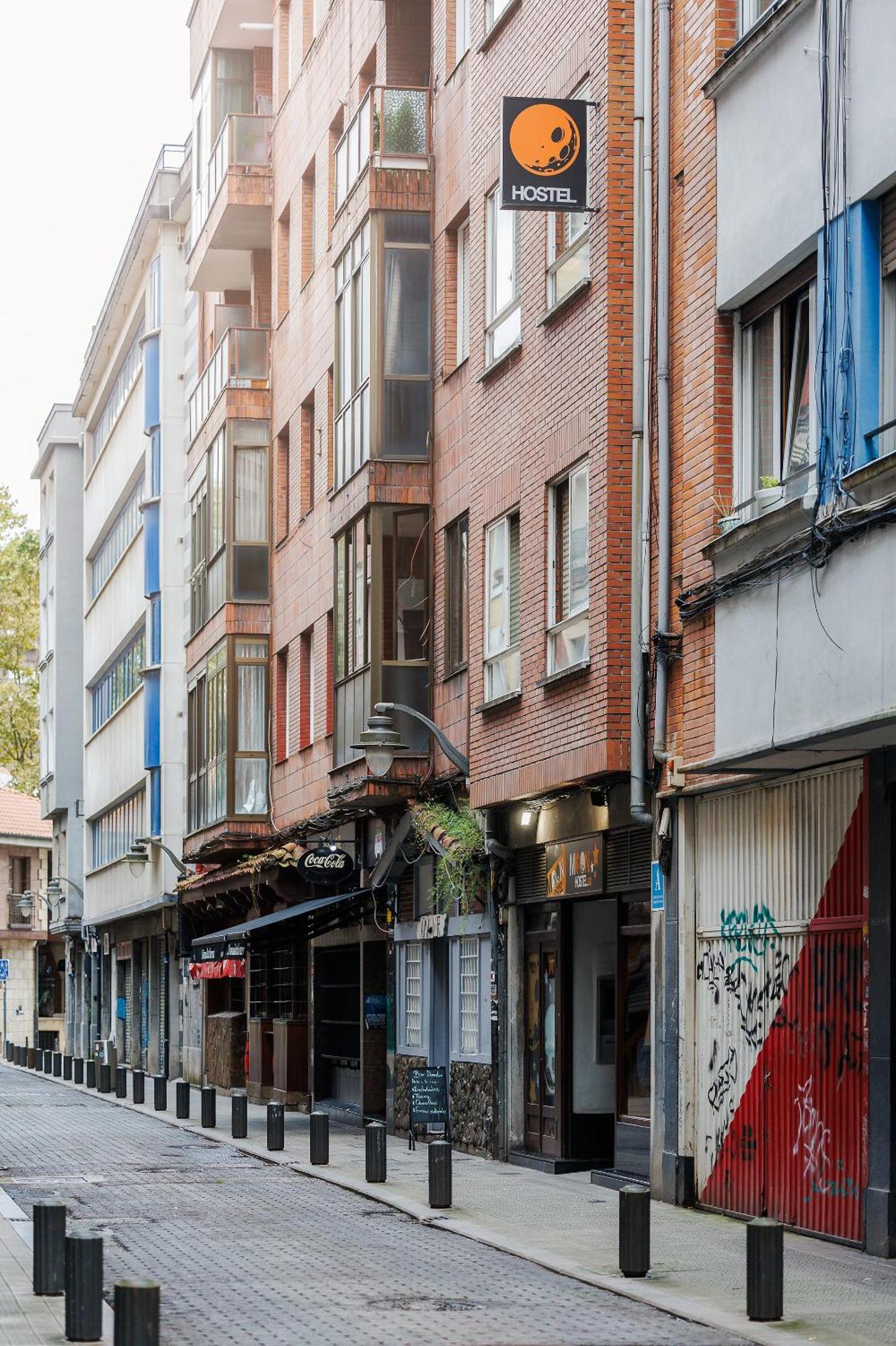 Moon Hostel Bio Бильбао Экстерьер фото